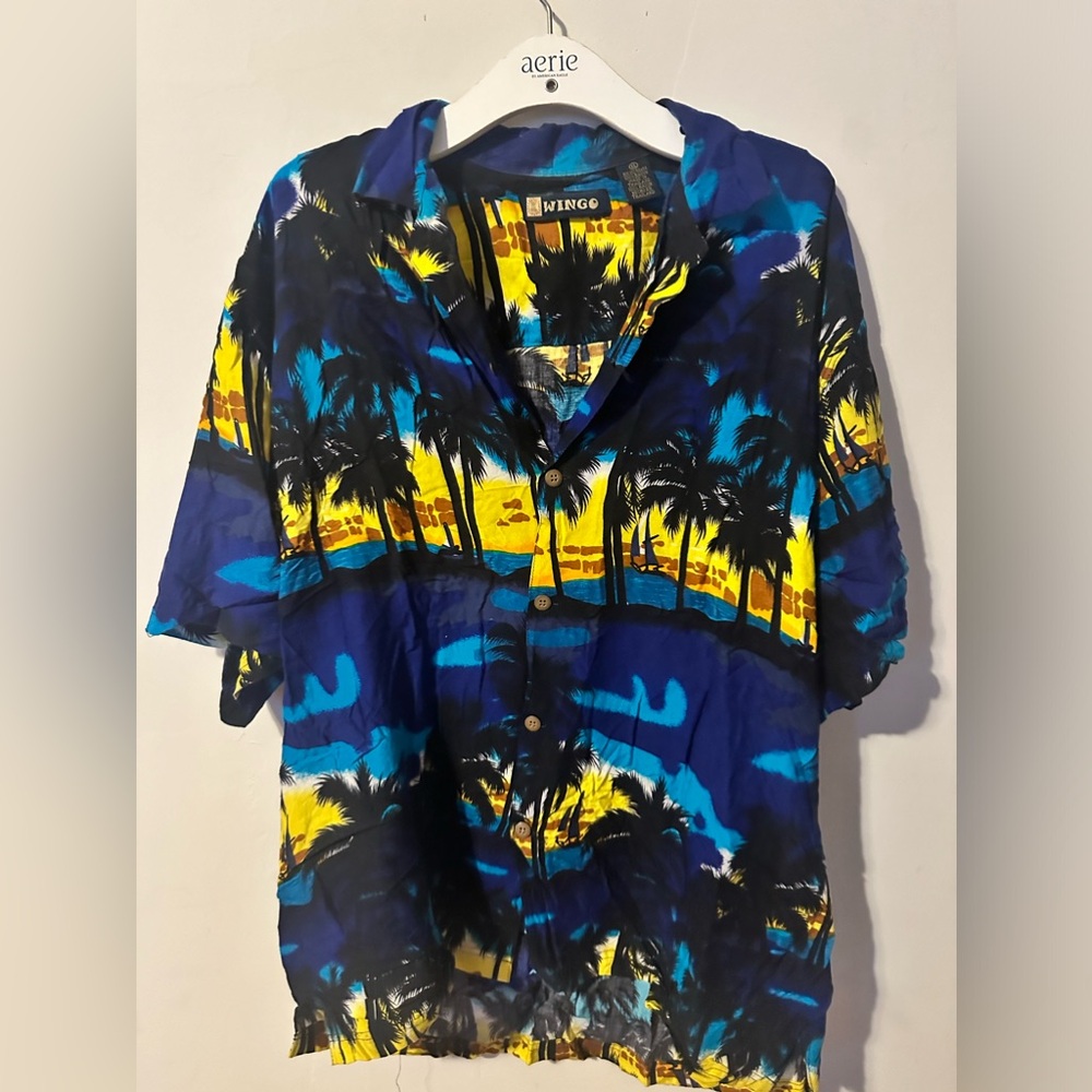 Men’s vacation button up polo
